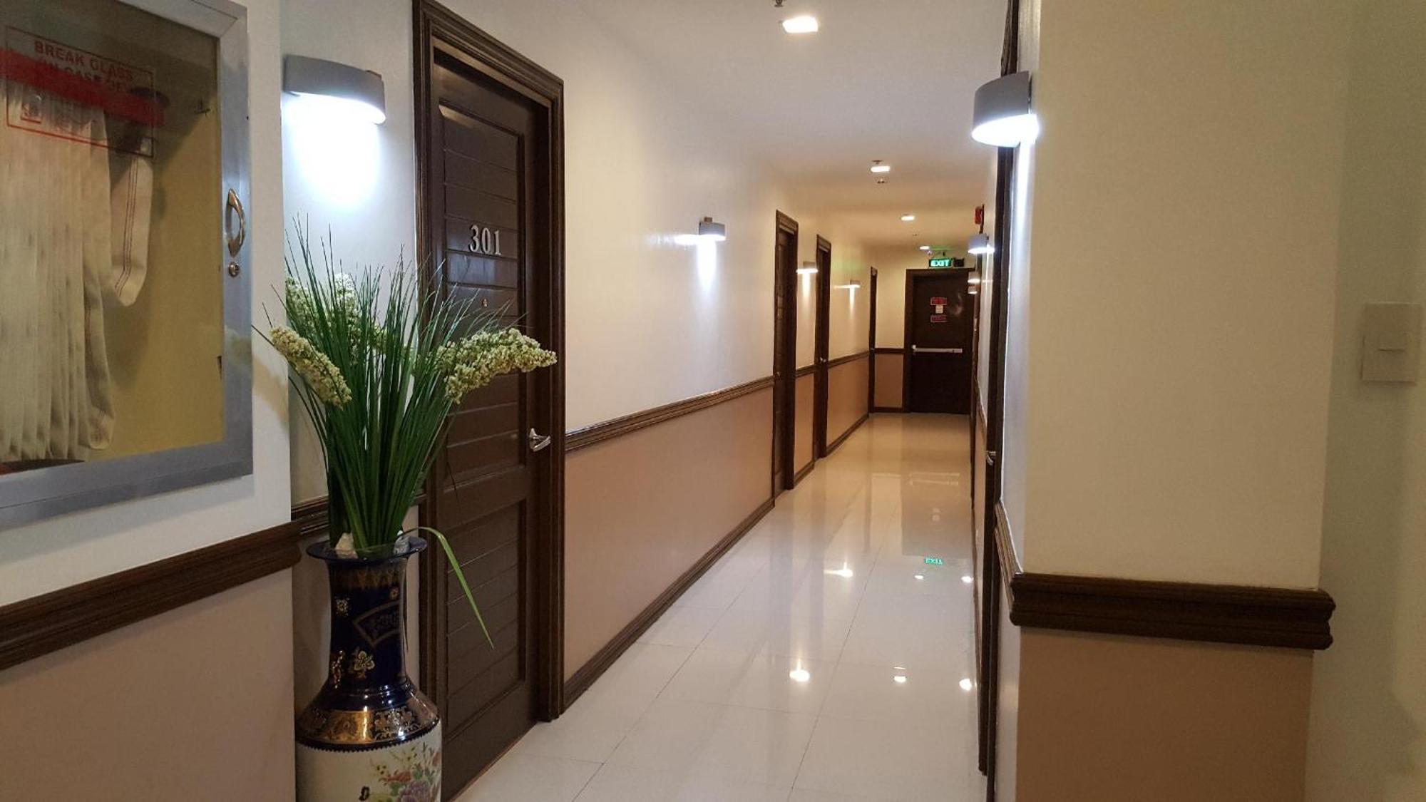 Pearli View Hotel Iloilo Powered By Cocotel Exterior foto
