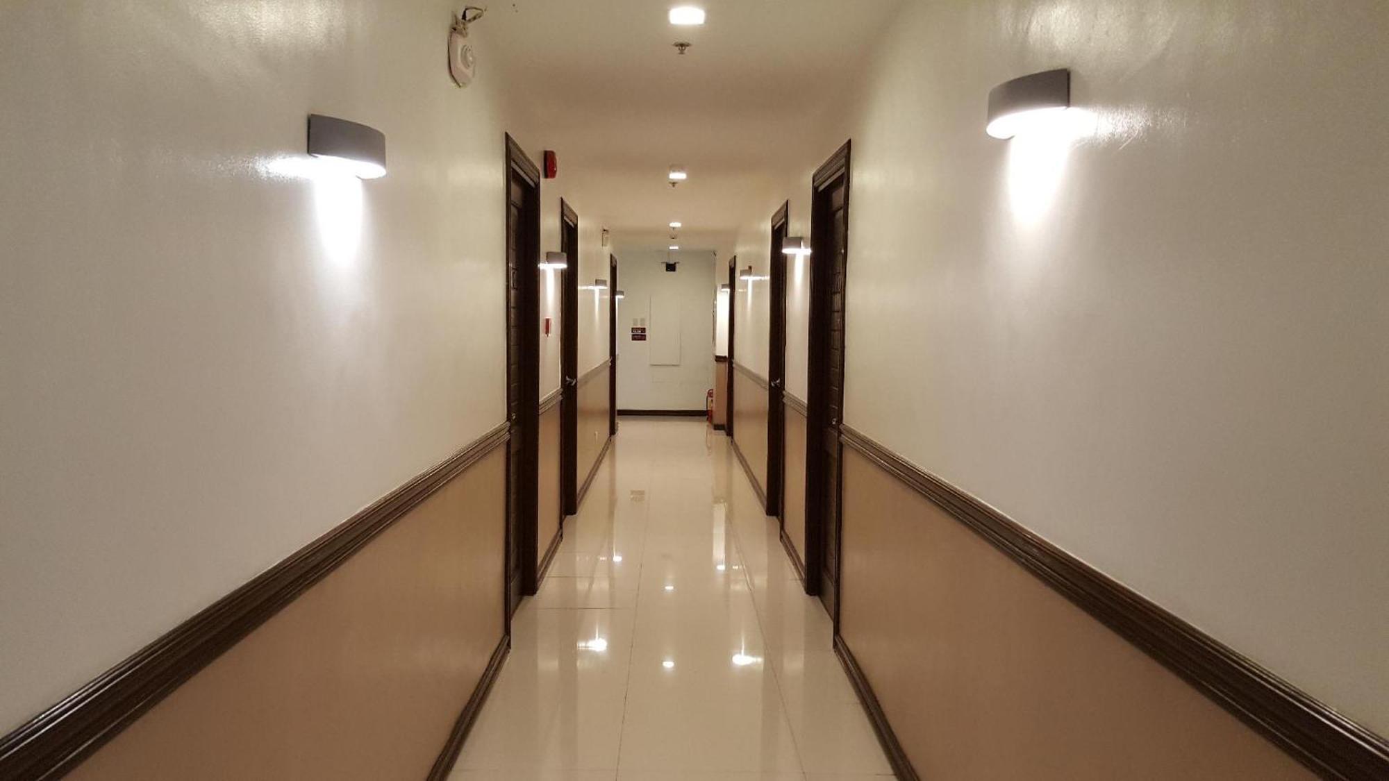 Pearli View Hotel Iloilo Powered By Cocotel Exterior foto